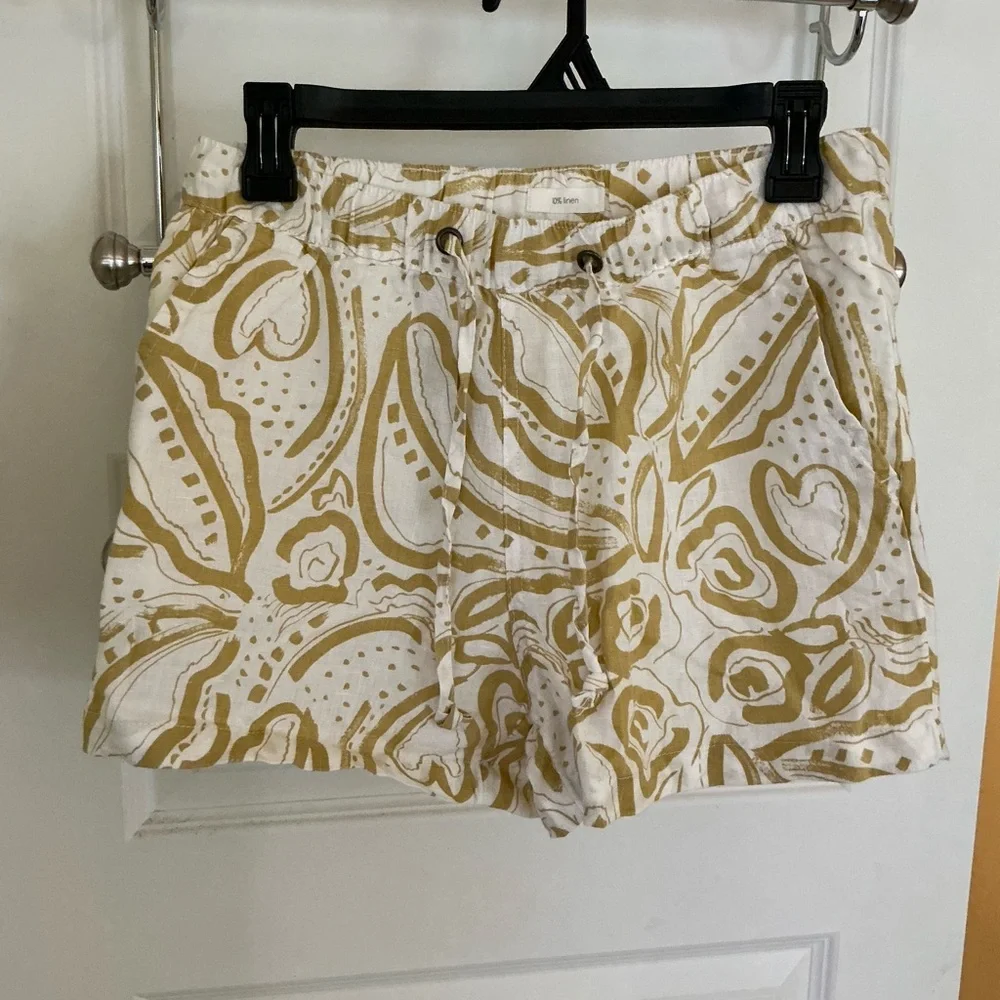 Women's White and Gold Patterned Shorts - Picture 1 of 3